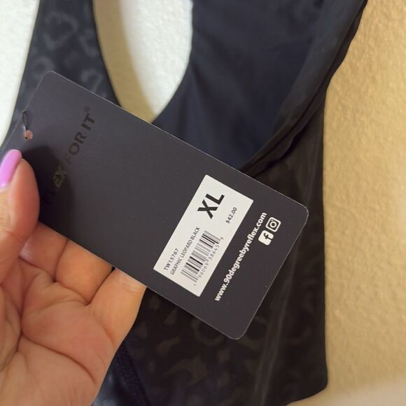 NWT- 90 degrees- leopard print black sports bra- Size XL - Picture 4 of 5